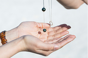 真珠のお手入れ